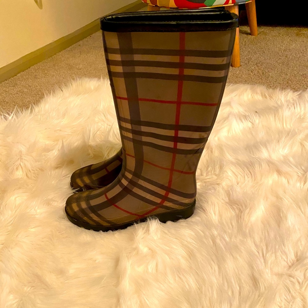 Burberry rain boots